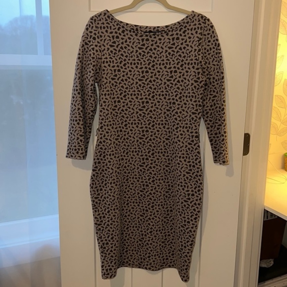 Gray 3/4 Sleeve Sharagano Knee Length Animal Print Dress Size 10
